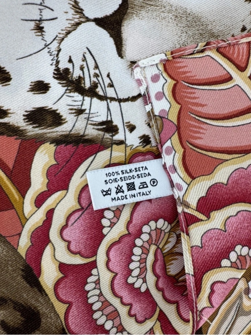 Vintage Ferragamo Silk Cheetah Floral Pocket Square Scarf Made in Italy - Picture 4 of 8
